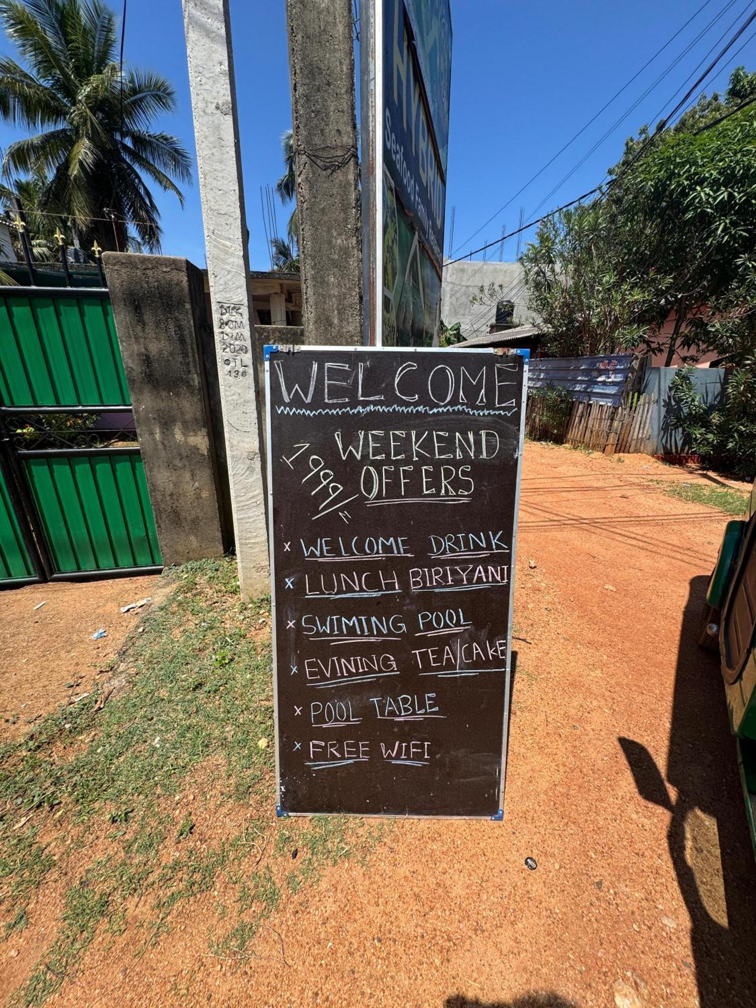 Nilaveli Hybrid Holiday Hotel Buitenkant foto