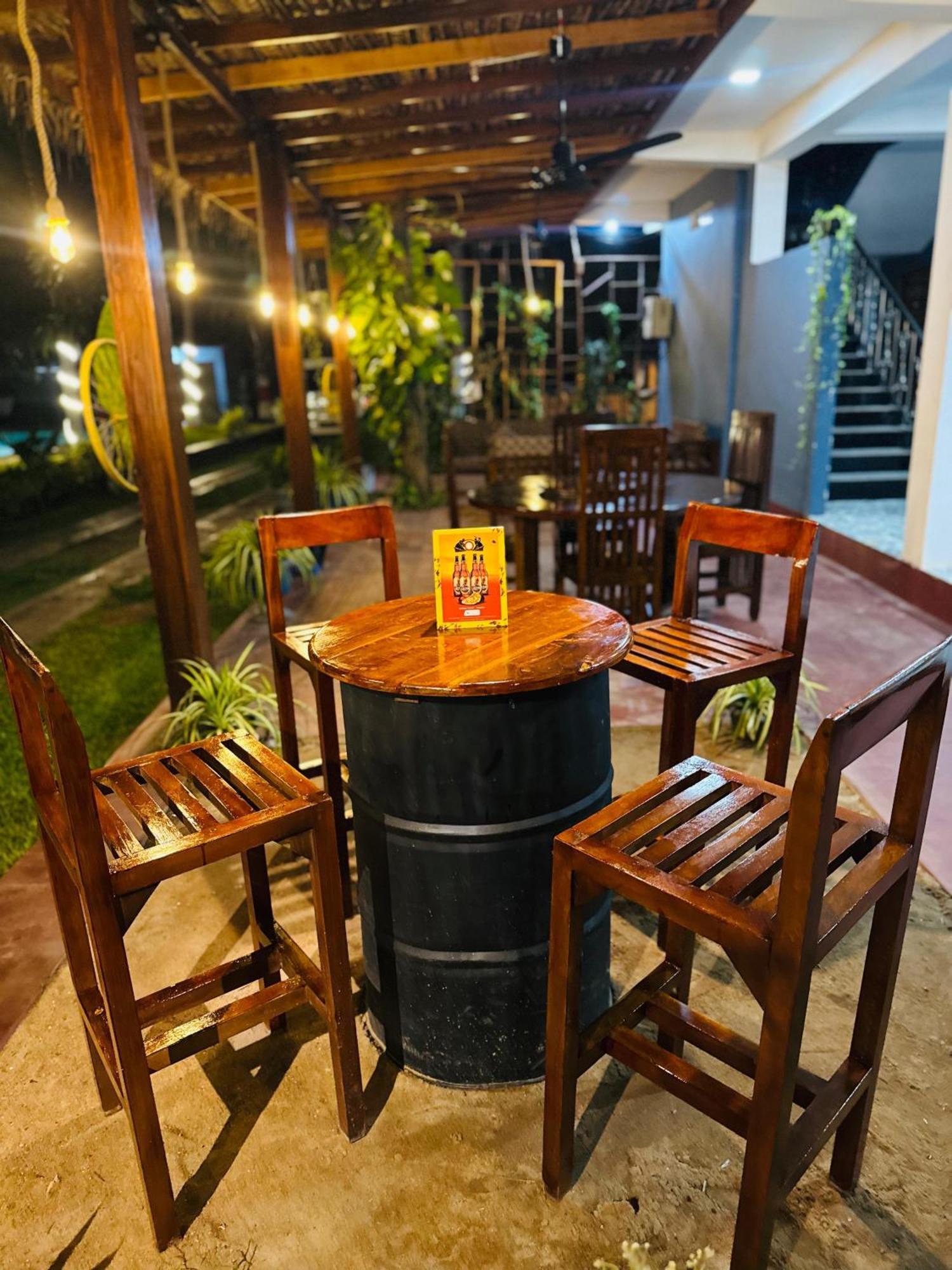 Nilaveli Hybrid Holiday Hotel Buitenkant foto